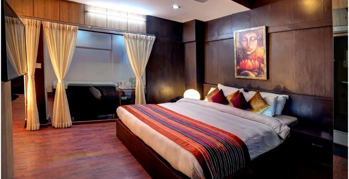 Summit Embassy Hotel